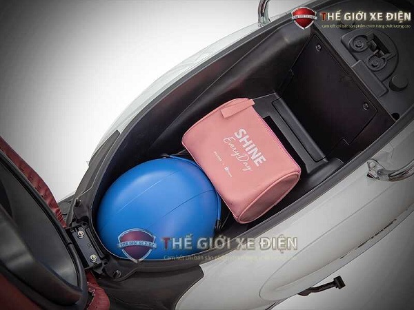 Xe Ga 50cc SYM Attila Sơn Nh&aacute;m