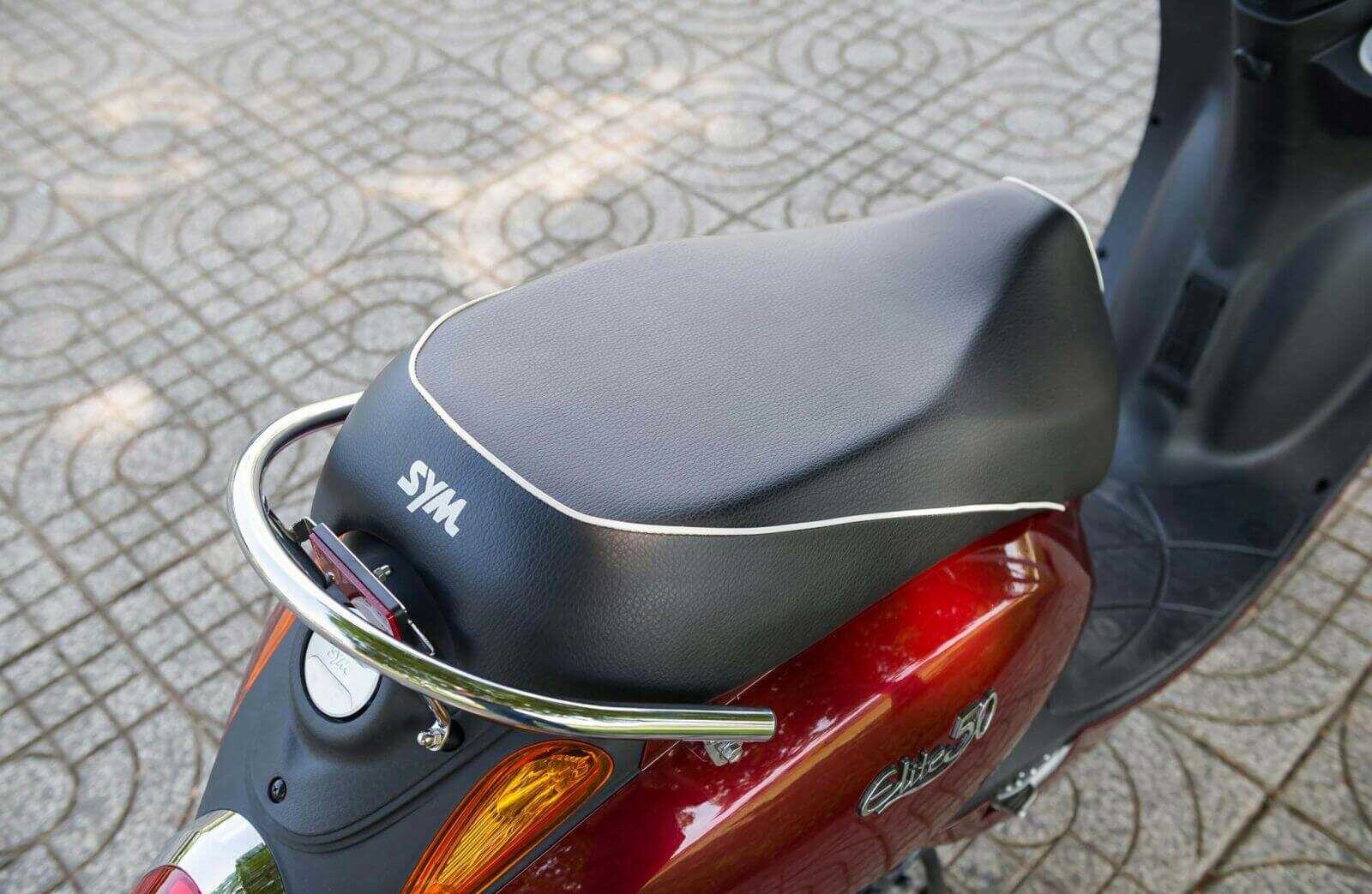 Xe ga 50cc Elite SYM Đen Mờ/Đỏ Mận