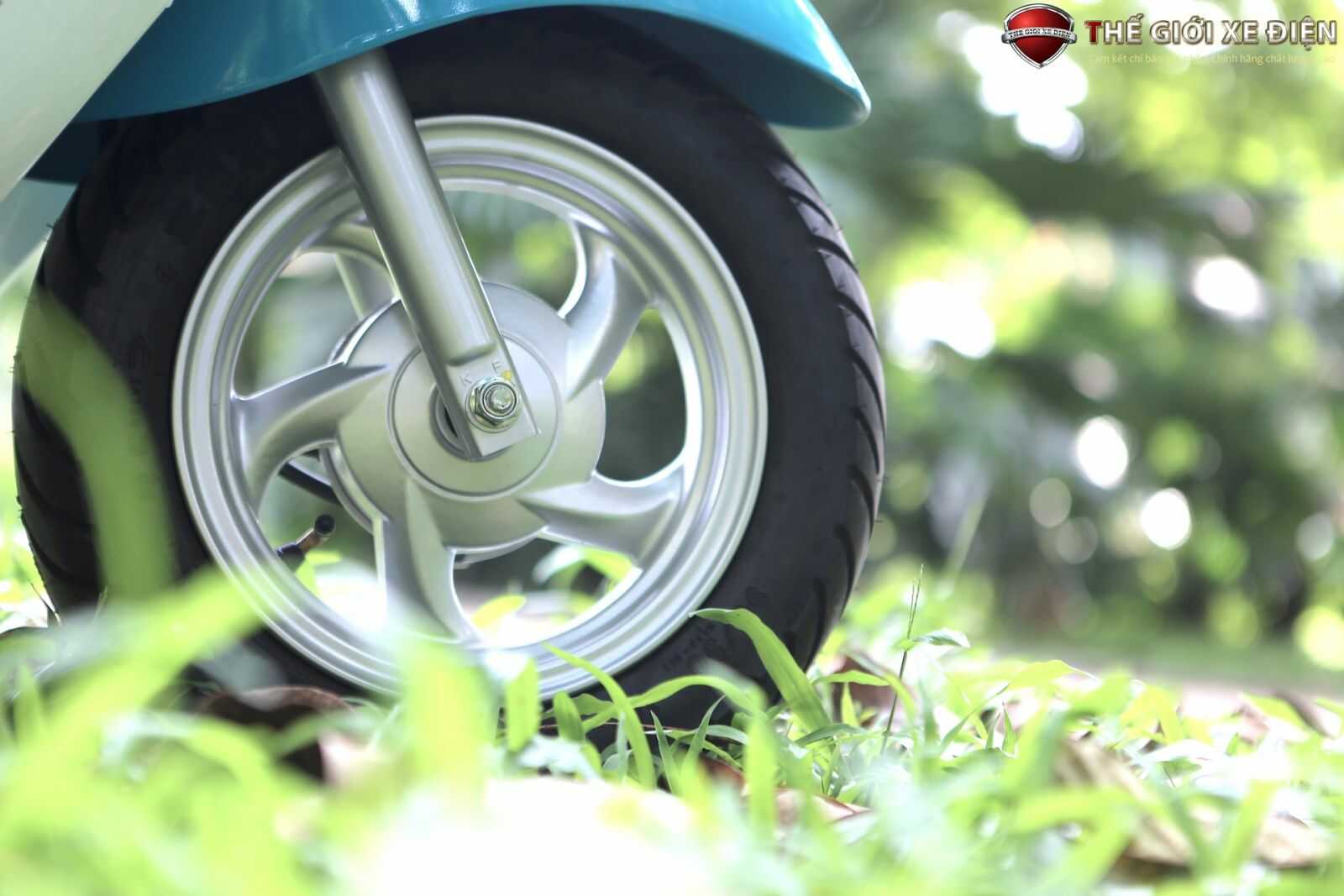 Xe ga 50cc Elite SYM Trắng Đỏ/Trắng Xanh Xe ga 50cc Elite SYM Trắng Đỏ/Trắng Xanh