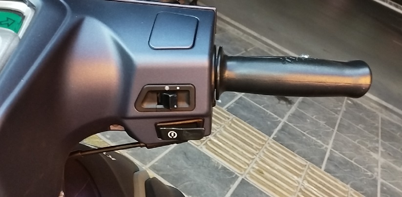 Xe máy 50cc Kymco Candy Hermosa