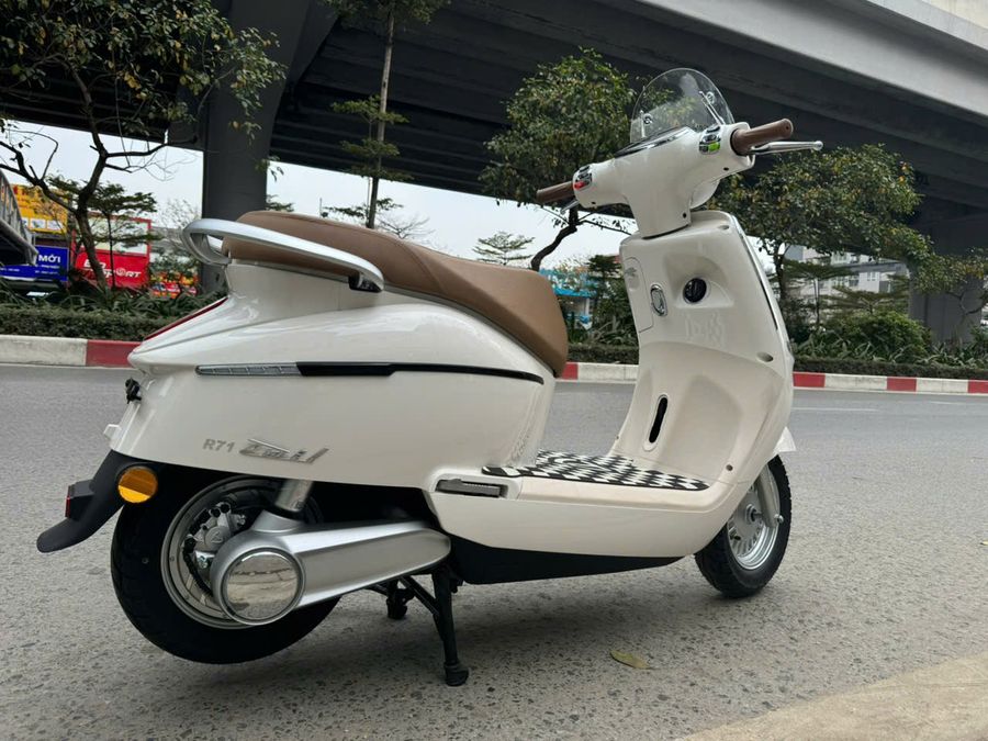 Xe máy điện Tailg Queen R71 - 6 Bình 23Ah 100Km/1 Lần Sạc Xe máy điện Tailg Queen R71 - 6 Bình 23Ah 100Km/1 Lần Sạc