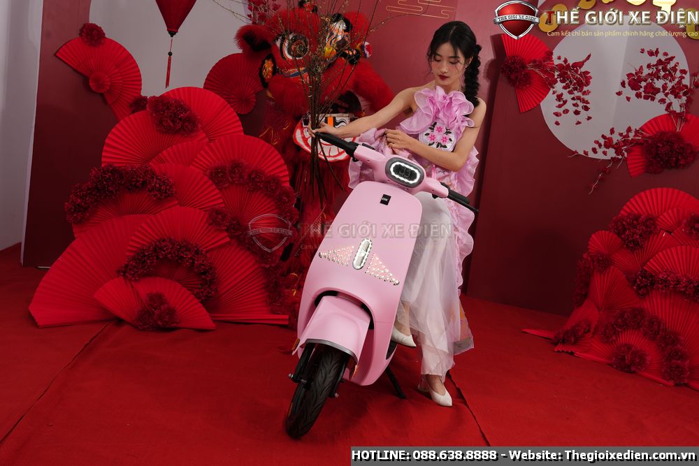 Xe Đạp Điện Màu Hồng