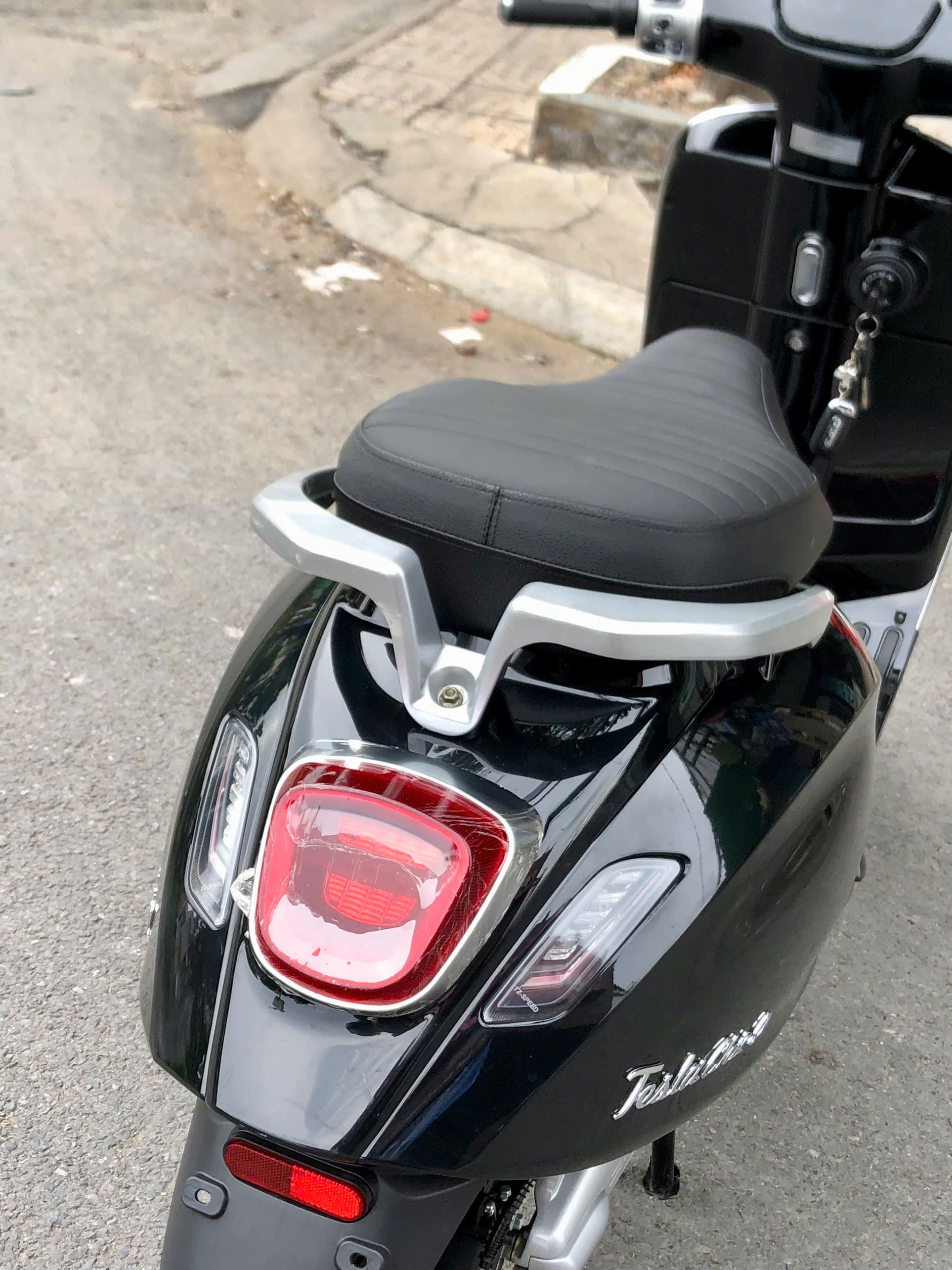 Xe M&aacute;y Điện Dibao Tesla Chic Q