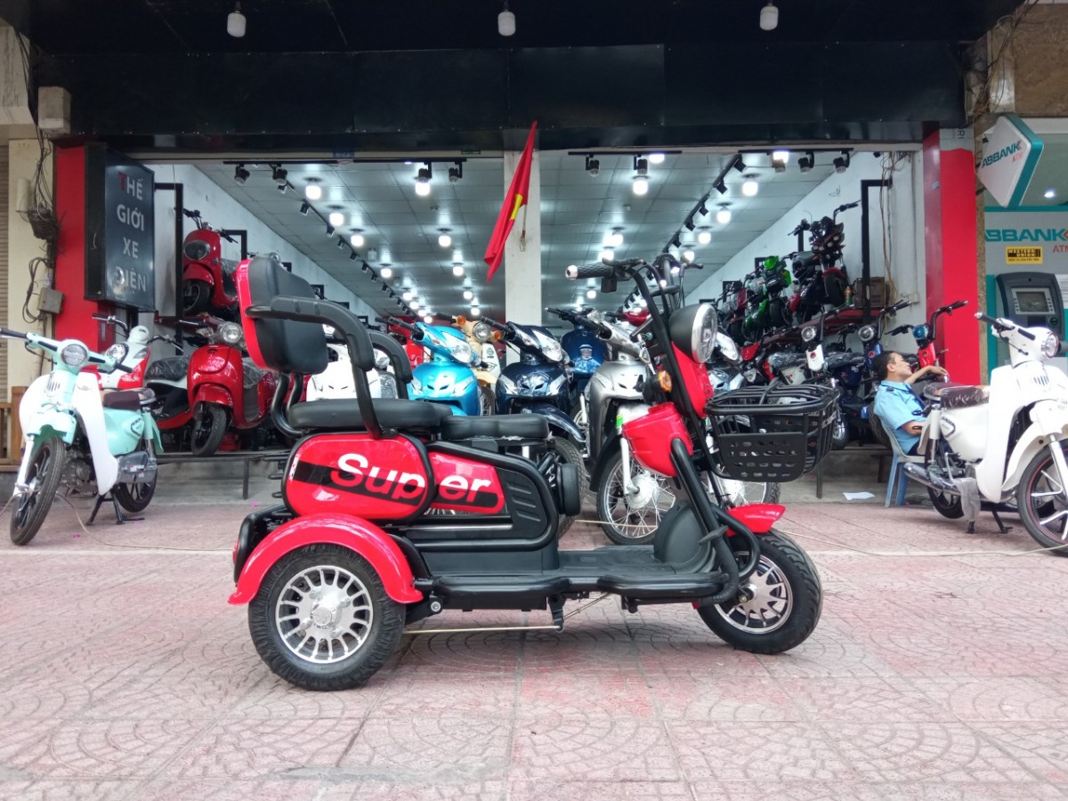 Nên chọn xe đạp điện 3 bánh Super Dilang hay Lager