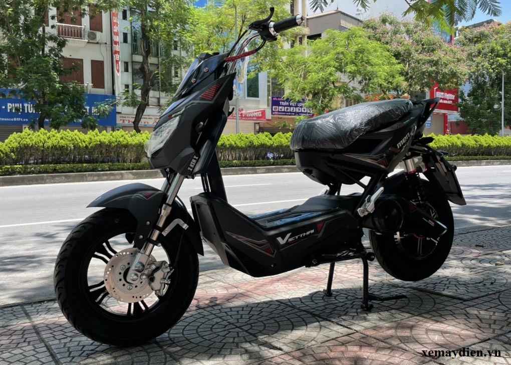 Sử dụng xe máy điện Xmen Sport Việt Thái có cần bằng lái không?