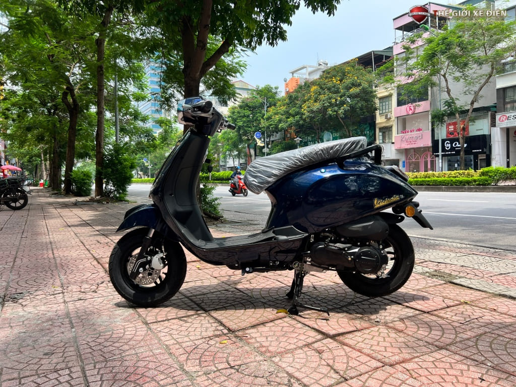 Muốn khỏe khoắn, đã có xe ga 50cc Victoria TA Việt Nhật