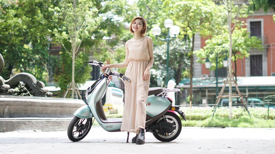 Xe điện dùng ắc quy có những ưu điểm và nhược điểm gì?