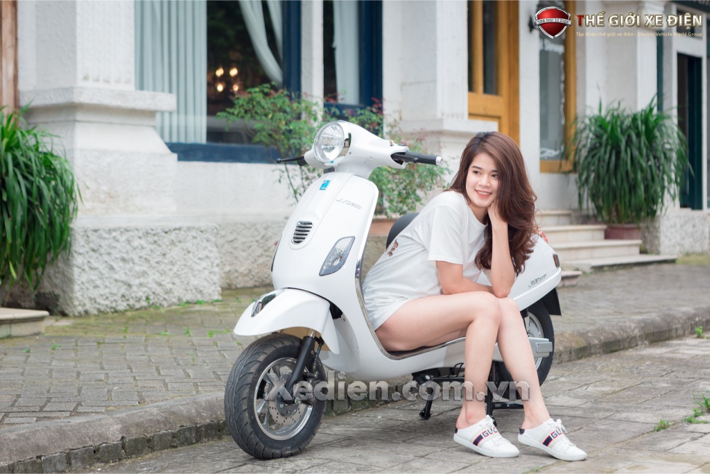 Mẫu Xe Gây Sốc Năm 2018 -  Xe Điện JVC Vespas 2018 Đèn Tròn